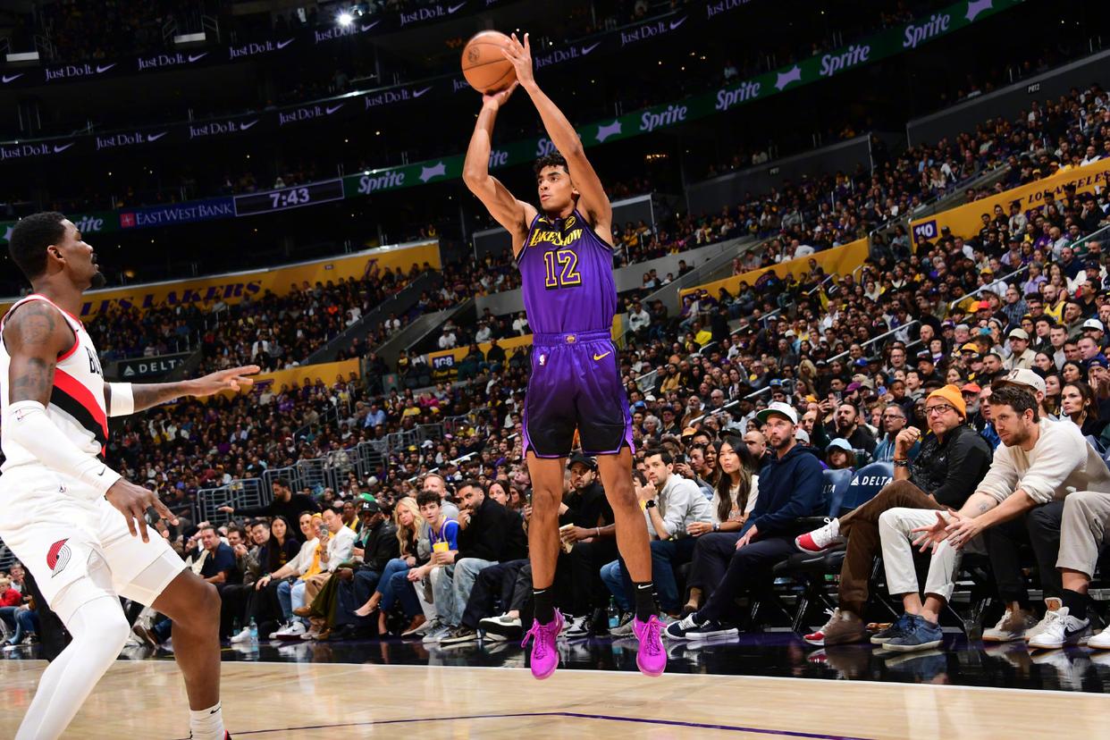 洛杉矶湖人士气爆棚,国王杯四强战遇上洛杉矶快船,目标明确直指晋级 洛杉矶湖人士气爆棚,国王杯四强战遇上洛杉矶快船,目标明确直指晋级